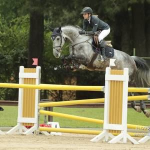 Meet your Posher, Lola